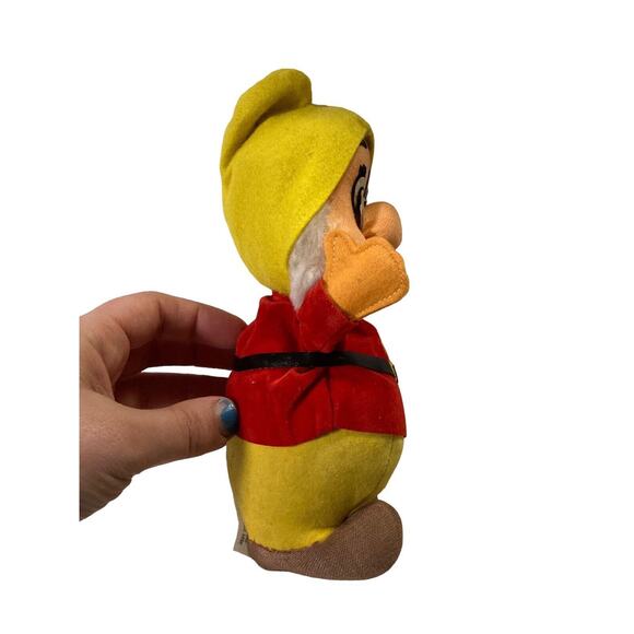 Vintage Walt Disney Productions Doc Stuffed Doll Snow White & Seven Dwarfs Japan - Picture 5 of 8